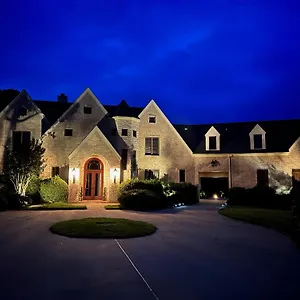  Apartment @ Castle By The Park United States